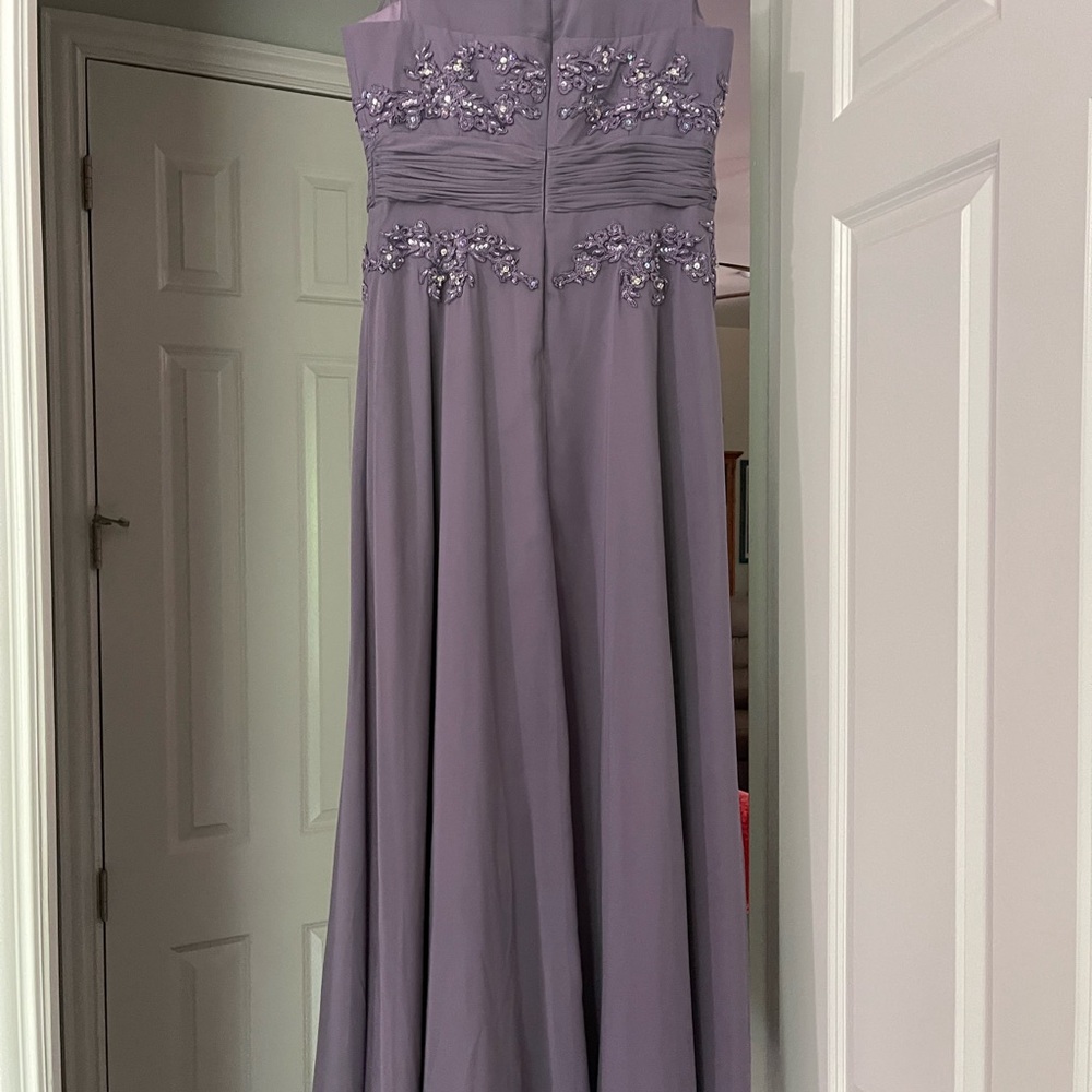 Purple Strapless Sleeveless Gown for Weddings